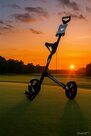 Fastfold Eco Golftrolley, zwart op de golfbaan foto